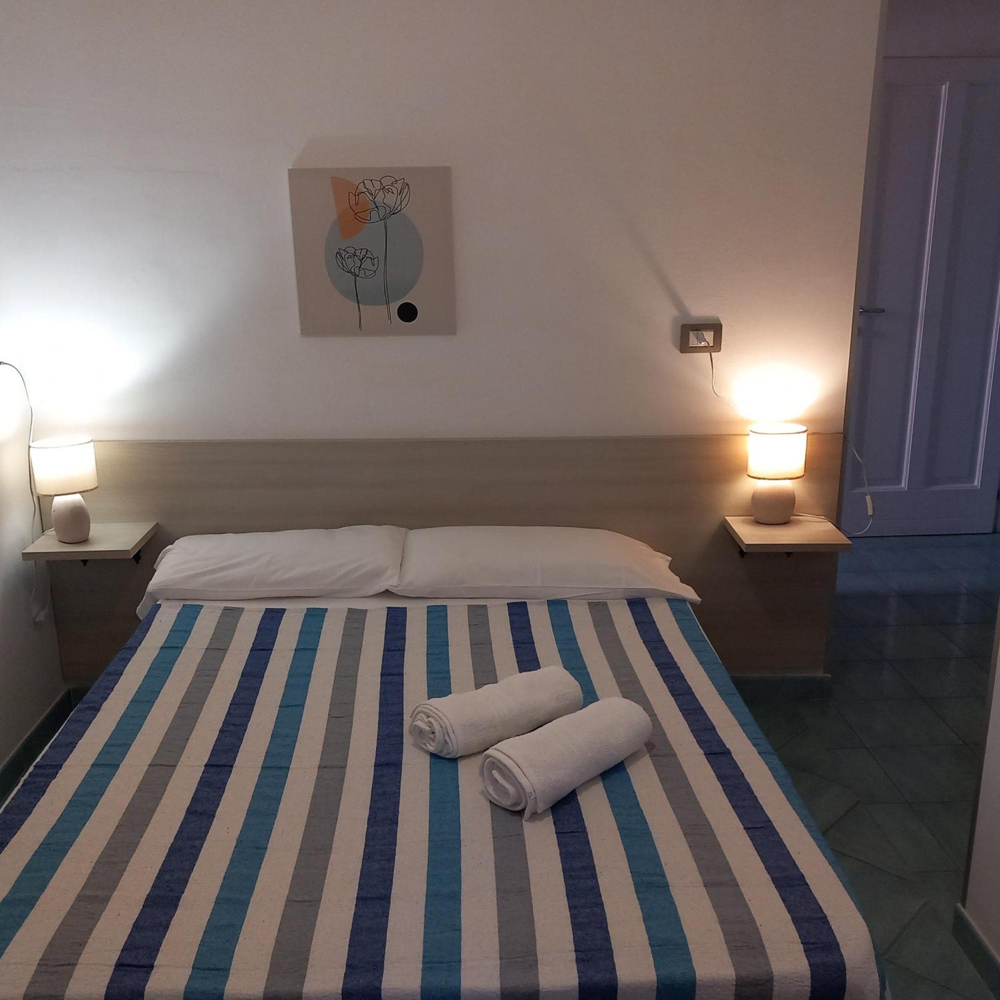 Casa Vacanze E B&B Oltremare Marina di Camerota Exterior photo