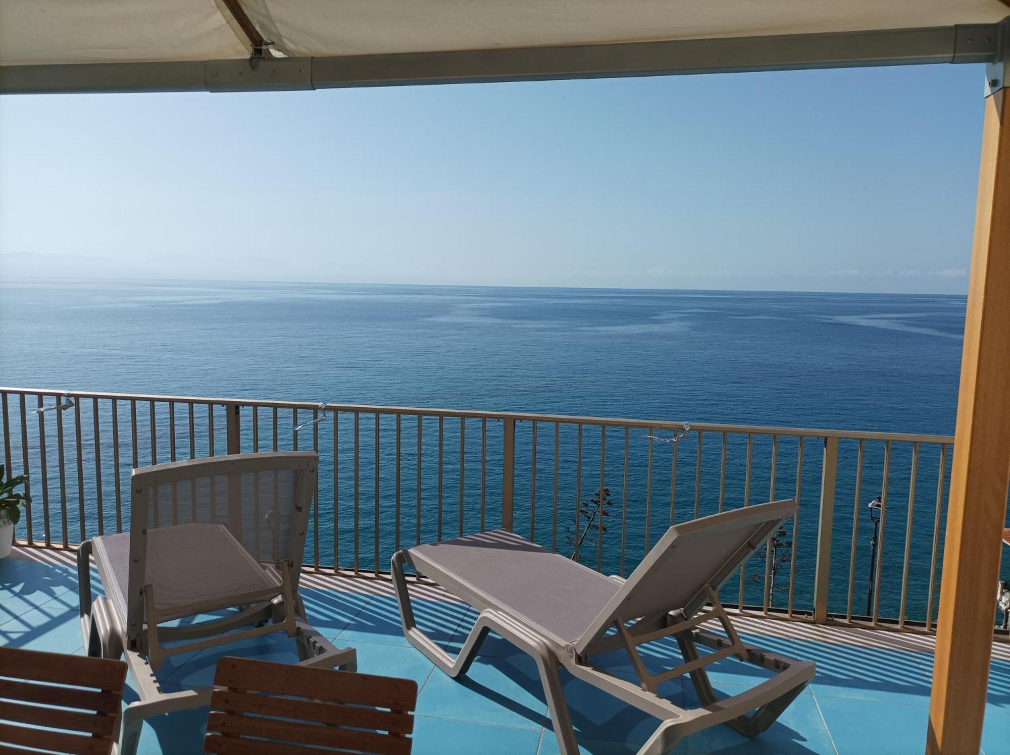 Casa Vacanze E B&B Oltremare Marina di Camerota Exterior photo